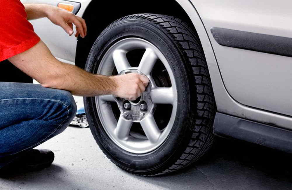 Tyre change Service by Kates Towing